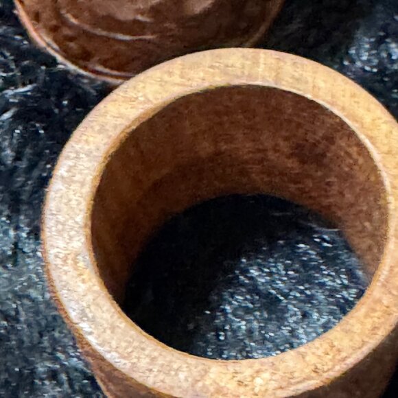 Hand-Carved Wooden Napkin Rings Birds Design Set Of 8 - Picture 6 of 6